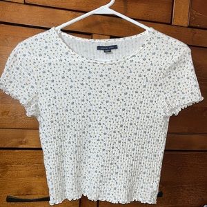 American Eagle lettuce hem floral shirt
